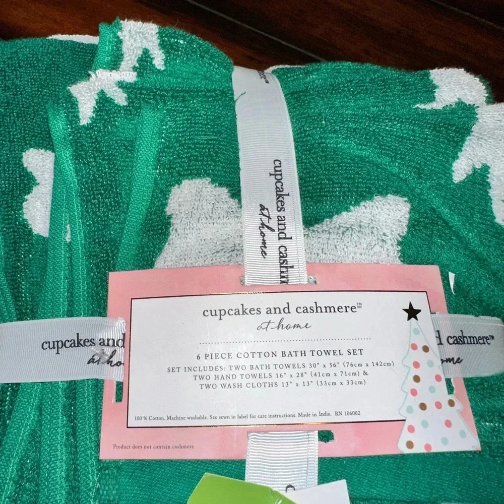 New Holiday Cupcakes and Cashmere 6 Piece Cotton BathTowel set green & white bow